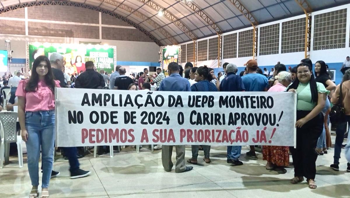 Estudantes do CCHE-UEPB participaram do ode 2025 cobrando priorização da obra aprovada no ODE de 2024