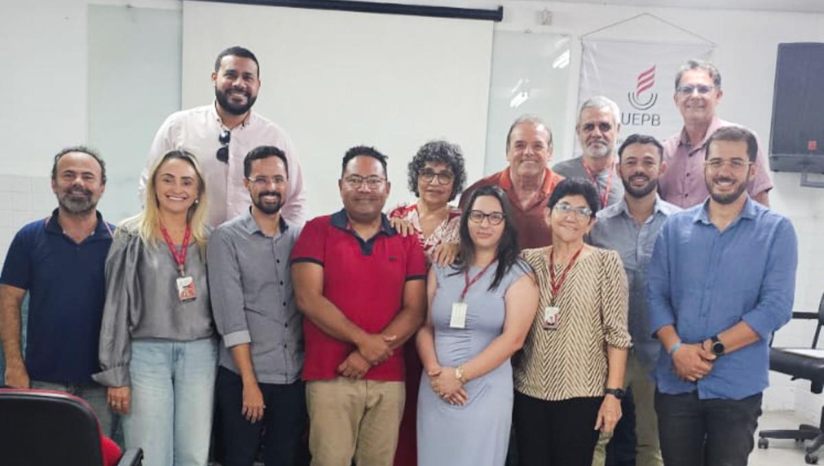 CCHE participa de reunião do Fórum de Diretores de Centro da UEPB com debate sobre diálogo institucional e elaboração do PDI CCHE participa de reunião do Fórum de Diretores de Centro da UEPB com debate sobre diálogo institucional e elaboração do PDI